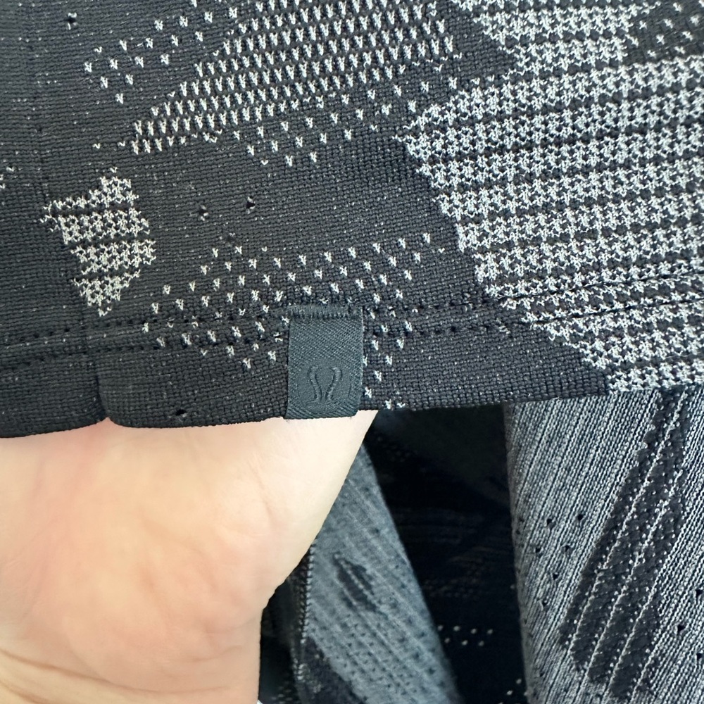 Lululemon- Black Camouflage training top, size 6-10 - Picture 8 of 10